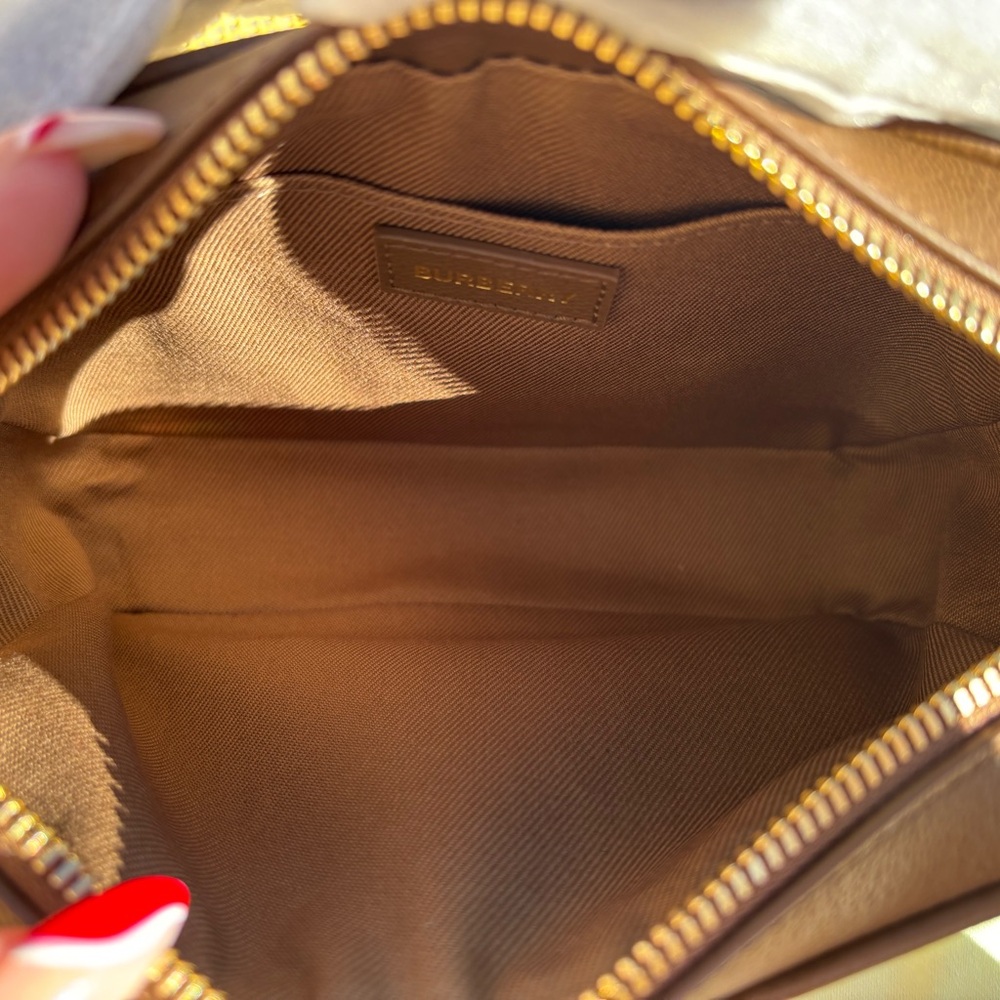 NWT Burberry Camera Crossbody - Picture 10 of 13